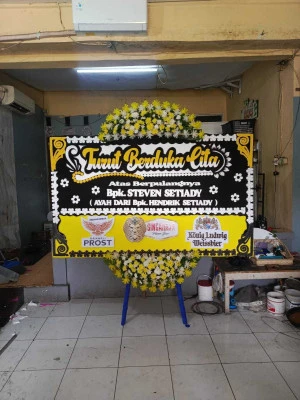 Papan Bunga di Terminal Kampung Rambutan